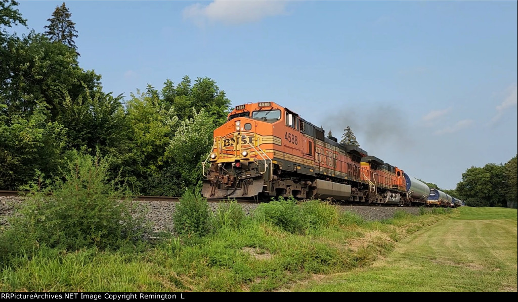 BNSF 4588 West